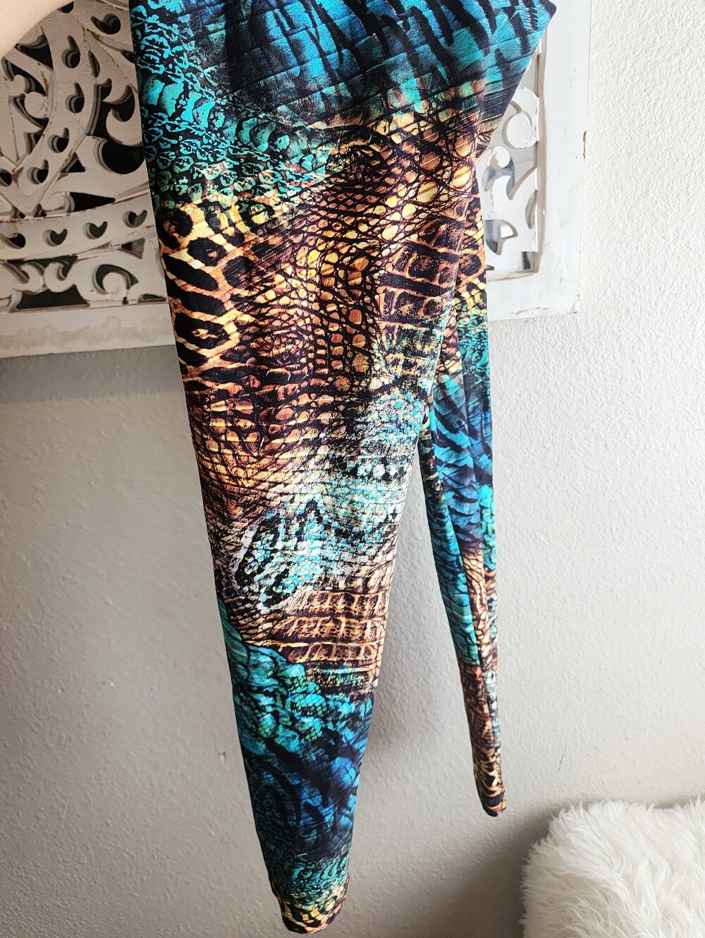 LURE FITNESS BRAZILIAN BODYSUIT ANIMAL PRINT CHEST PADDED CUTOUT SZ MEDIUM - Picture 13 of 15